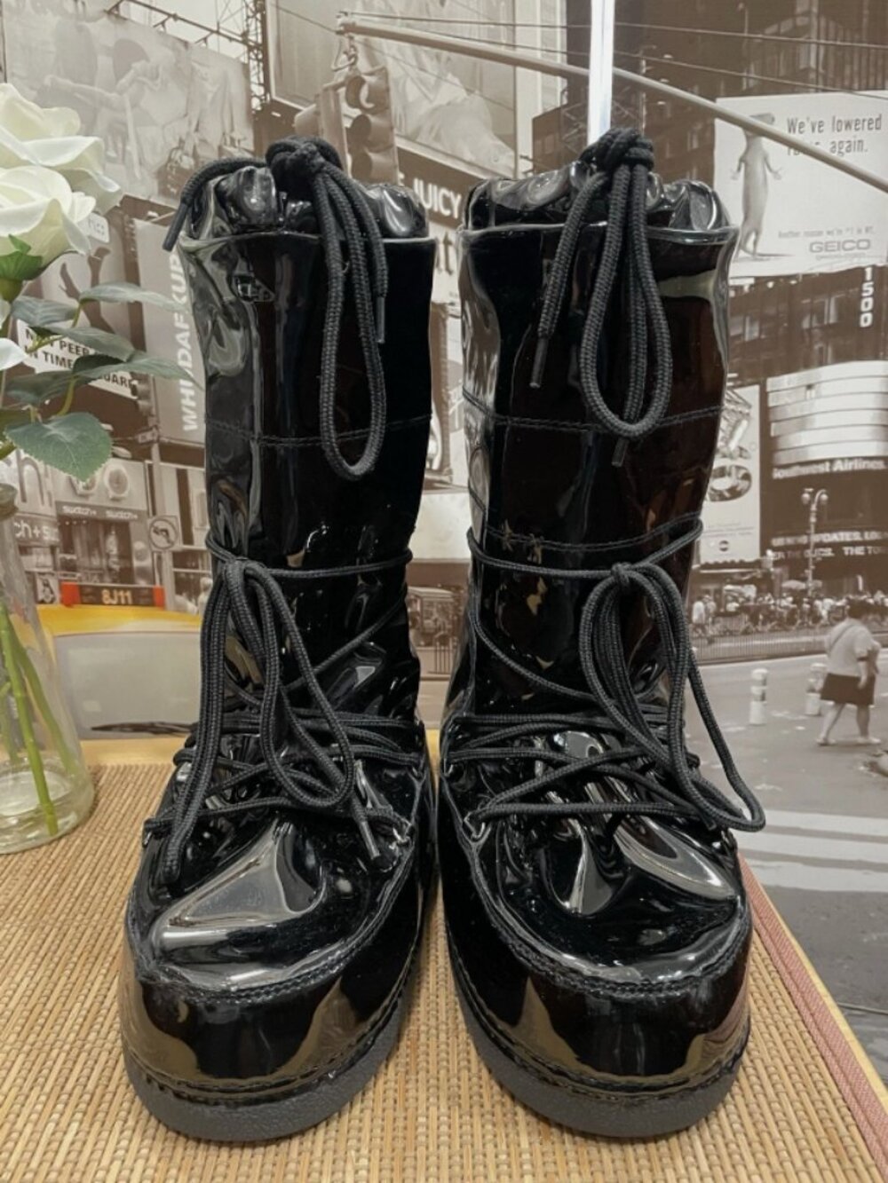 Cape Robbin Black Moon Boots SNOWBELL Shiny Patent Fleece Lined, Women's Size 7